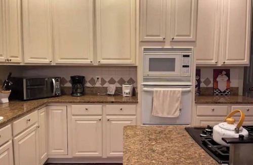 Neabsco House | Comfy Vacation Retreat!