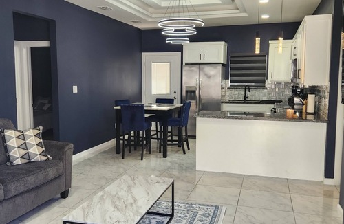 San Juan Apartment | Comic Blue Apartment Close To Shops