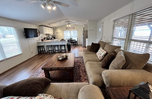 Hemphill House | Commander`s Cove Lakeview House on Toledo Bend