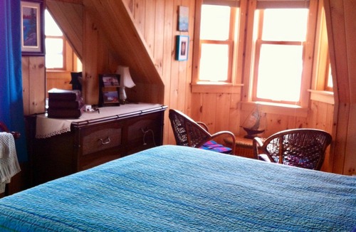 Trinity Cottage | COMMANDER'S KEEP VACATION HOME - 4 1/2 ⭐️