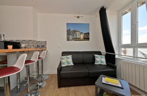 Saint-Quentin Apartment | Comme à la Maison - DE LA TOUR