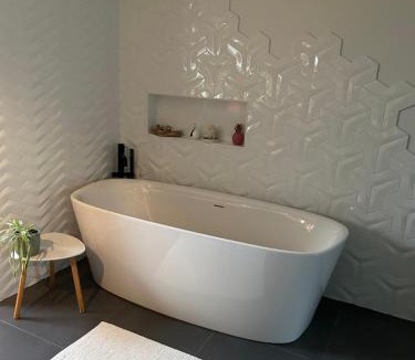 Neuvy-Sautour House | Comme à la maison