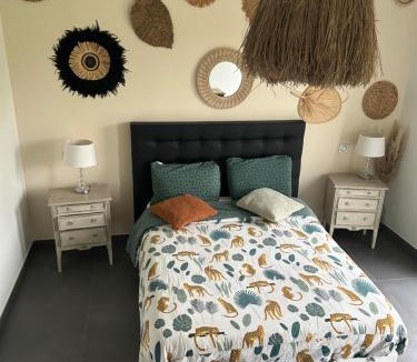 Neuvy-Sautour House | Comme à la maison