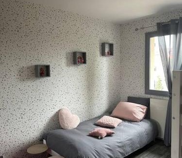 Pusignan Apartment | Comme à la maison…