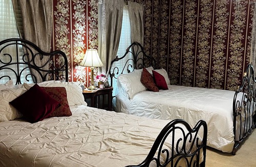 Bainbridge Bed & Breakfast | Commodore Bed and Breakfast