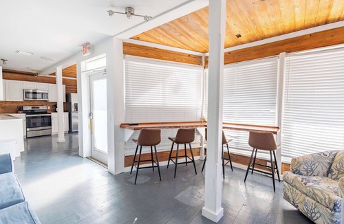 Historic Seaport Apartment | Commodore's Cove - One block from Duval St