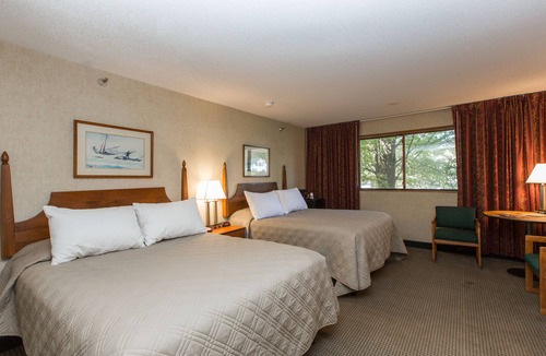 Stowe Area Hotel | Commodores Inn