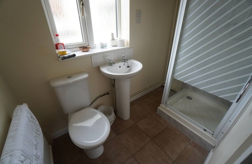 Amerton House | Common Farm Motel