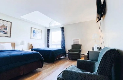 North End Hotel | Commons Inn