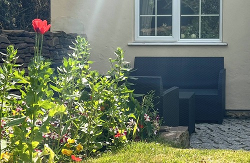 Frampton Cotterell Cottage | Commonwealth Cottage