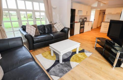 Wrexham House | Commonwood Cottage