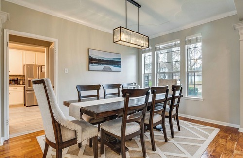 Tomball Cottage | Community Perks at Luxe Houston Area Home!