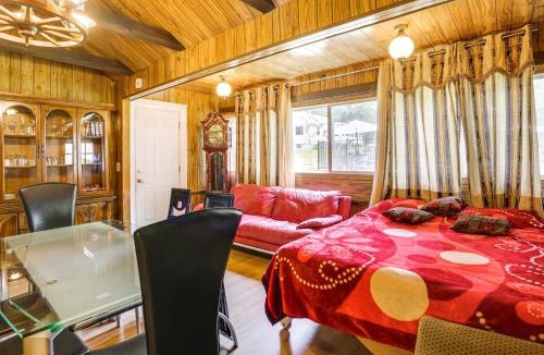 Mongaup Valley House | Community Perks Mongaup Valley Cabin with Grill!