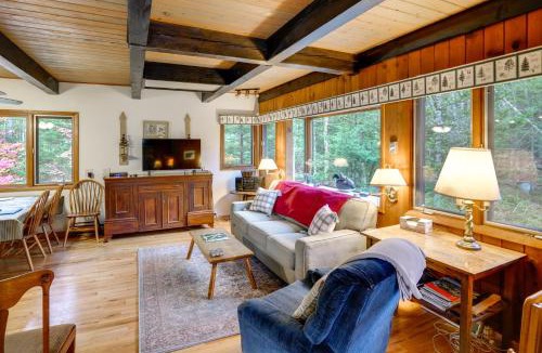 North River House | Community Perks Retreat with Thirteenth Lake Access