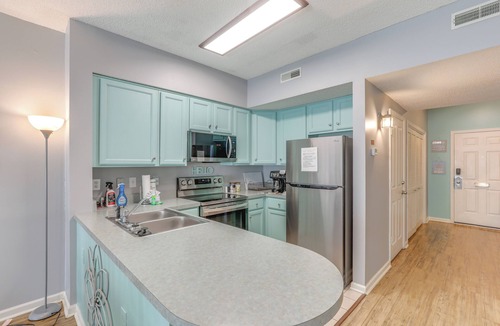 Red Hill Condo | Community Pool & Tennis Court: Myrtle Beach Condo