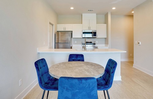 Crowley Apartment | Commute to Fort Worth: Newly Built Apt w/Pool