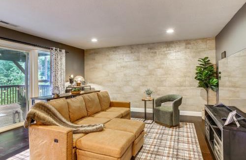 Pleasant Valley Apartment | Commuter-Friendly Vancouver Rental with Yard