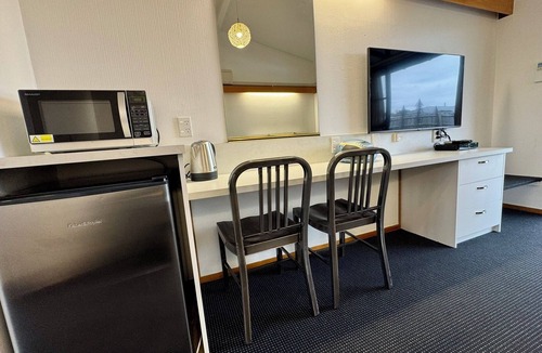 Gisborne Apartment | Compact, Cosy Studio