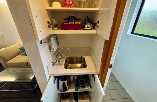 Gisborne Apartment | Compact, Cosy Studio