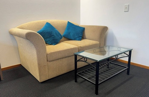 Gisborne Apartment | Compact, Cosy Studio