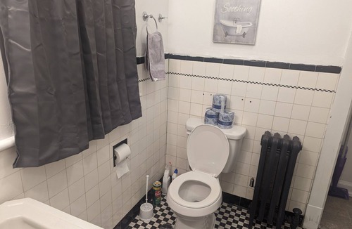 Harrisburg House | Compact Unit with private bath