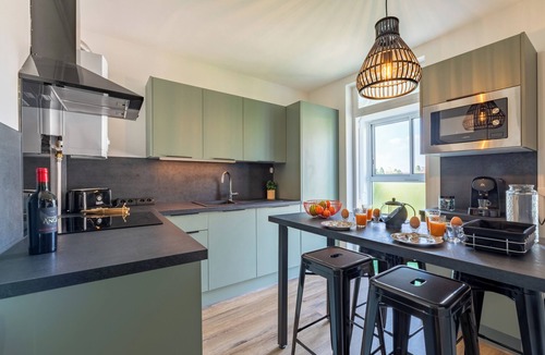 Quartier Pasteur Apartment | Companies, large families, free parking