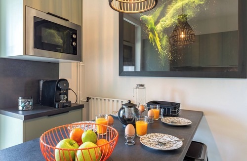 Quartier Pasteur Apartment | Companies, large families, free parking