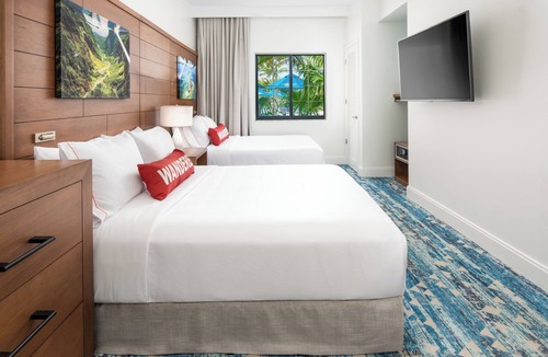 Park Shore Hotel | Compass by Margaritaville Hotel Naples
