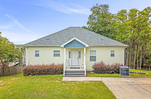 Marianna House | Compass Lake - Cypress Sunsets!