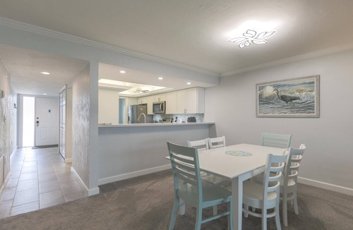 Sanibel Condo | Compass Point 162 - Direct Gulf Views!