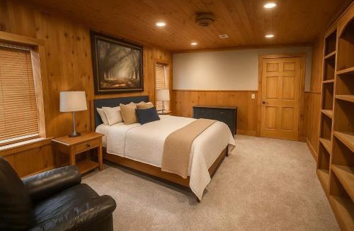 Buchanan Apartment | Compass Retreat - The Lower Suite
