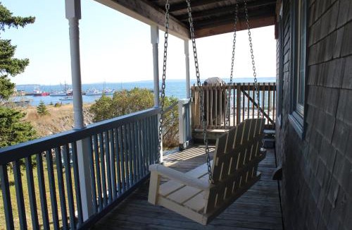North Head Hotel | Compass Rose Heritage Inn