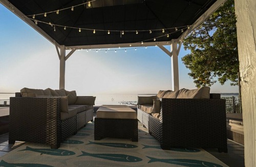 Sylvan Beach Condo | Compass Rose | Historic Oneida Lakefront Condo 4