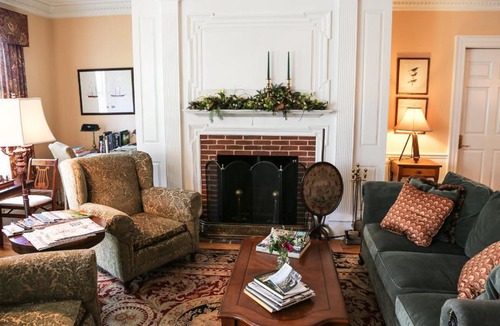 Newburyport Hotel | Compass Rose Inn