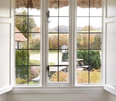 Ebbesborne Wake Hotel | Compasses Inn