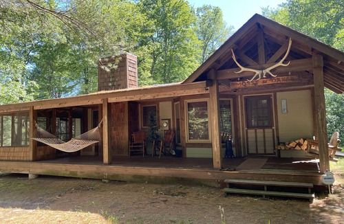 Atlanta Cabin | Compfy Cabin
