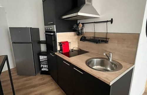 Valenciennes Apartment | Complete building sleeps 8-12