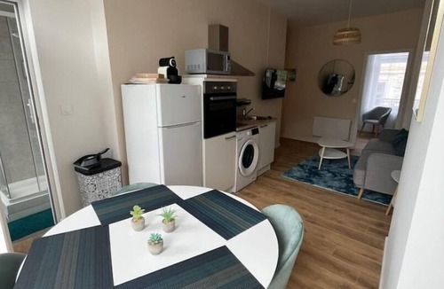 Valenciennes Apartment | Complete building sleeps 8-12