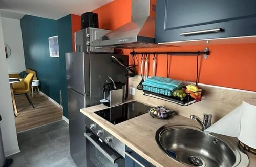Valenciennes Apartment | Complete building sleeps 8-12