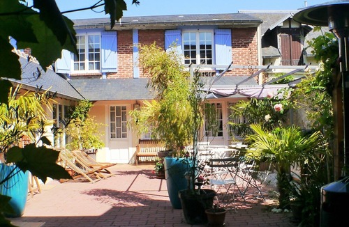 Villers-sur-Mer Cottage | Complete cottages 200m from the beach 18/20 people