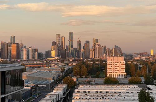 Port Melbourne Apartment | Complete Host Nine Elm Apartments