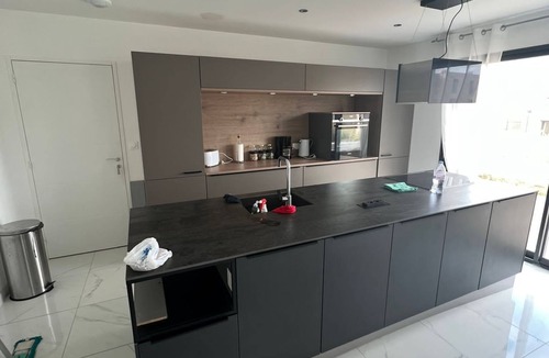 Saint-Pierre House | Complete house with sea view