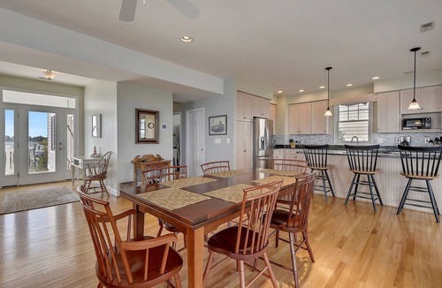 Arundel on the Bay House | Complete WATERFRONT LIVING! 5 BR in Quiet Waterfront Community