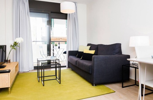 Hostafrancs Apartment | Completely new apartment with balcony in Barcelona