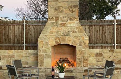 San Angelo House | Completely Remodeled home walking distance to the Coliseum & Spur Arena