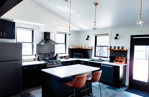 Daniels Hill House | Completely remodled Victorian era home downtown Lynchburg VAn