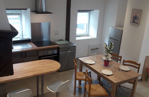 Pleugueneuc House | Completely renovated earthen T3