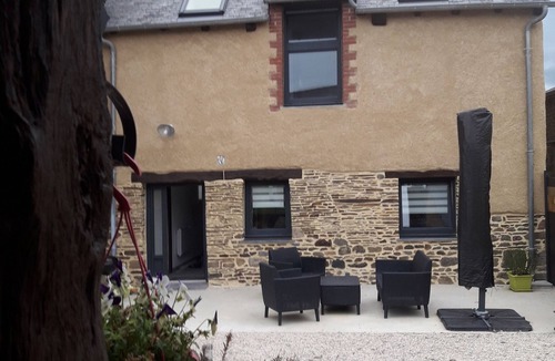 Pleugueneuc House | Completely renovated earthen T3