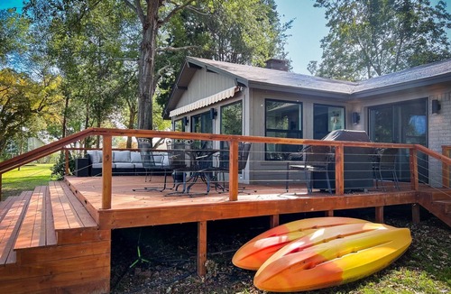 Tool House | Completely Renovated Open Waterfront Sunrise View Midcentury-Modern Private Home