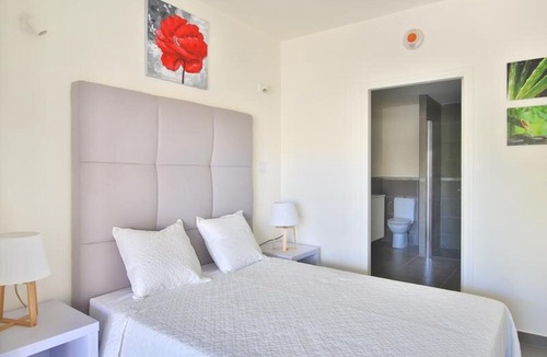 Rigaud House | Completely renovated studio located between Ottawa and Montreal